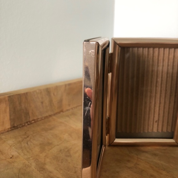 Vintage brass hinged photo frame - Picture 2 of 5